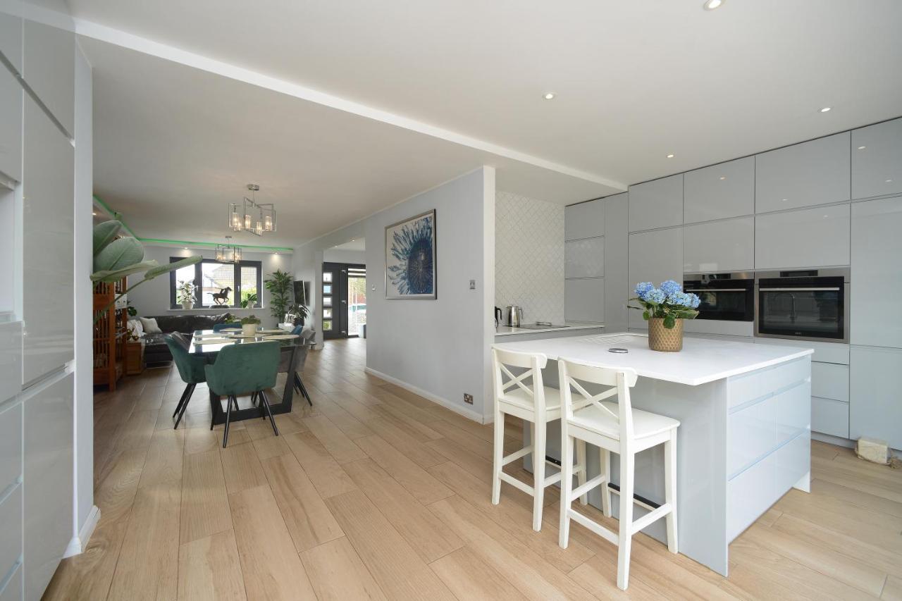Brighton Seaside Retreat Villa